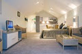 Hananui Lodge & Apartments image 6